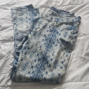 Rock & Republic Blue and White Patterned Jeans